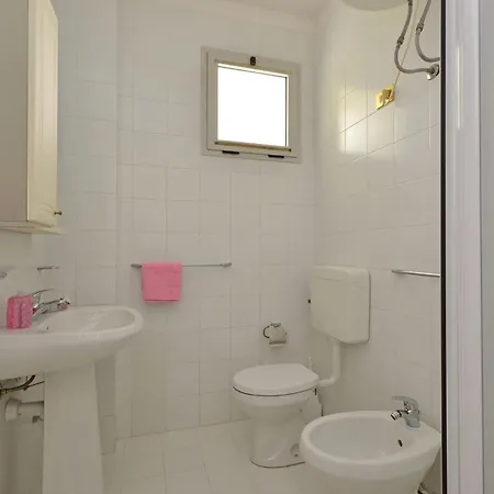 Апартаменты Two Level Flat With Balcony Линьяно-Саббьядоро