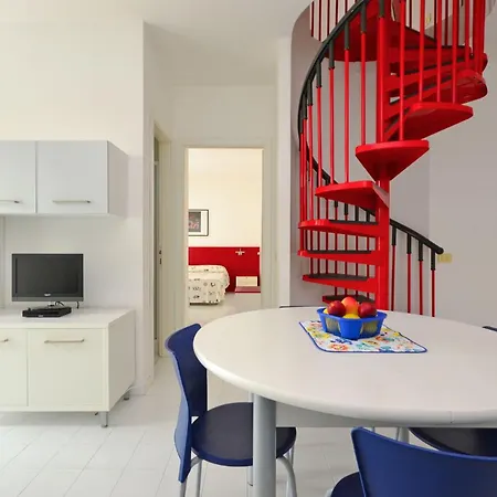 Two Level Flat With Balcony Lignano Sabbiadoro