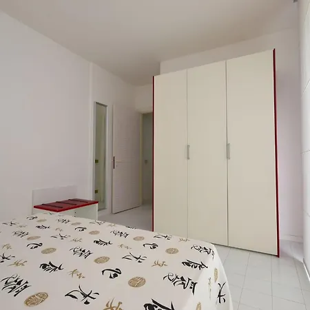 Apartment Two Level Flat With Balcony